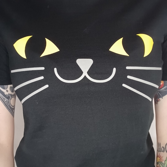 Creatology Black Cat T-Shirt. - Picture 2 of 4